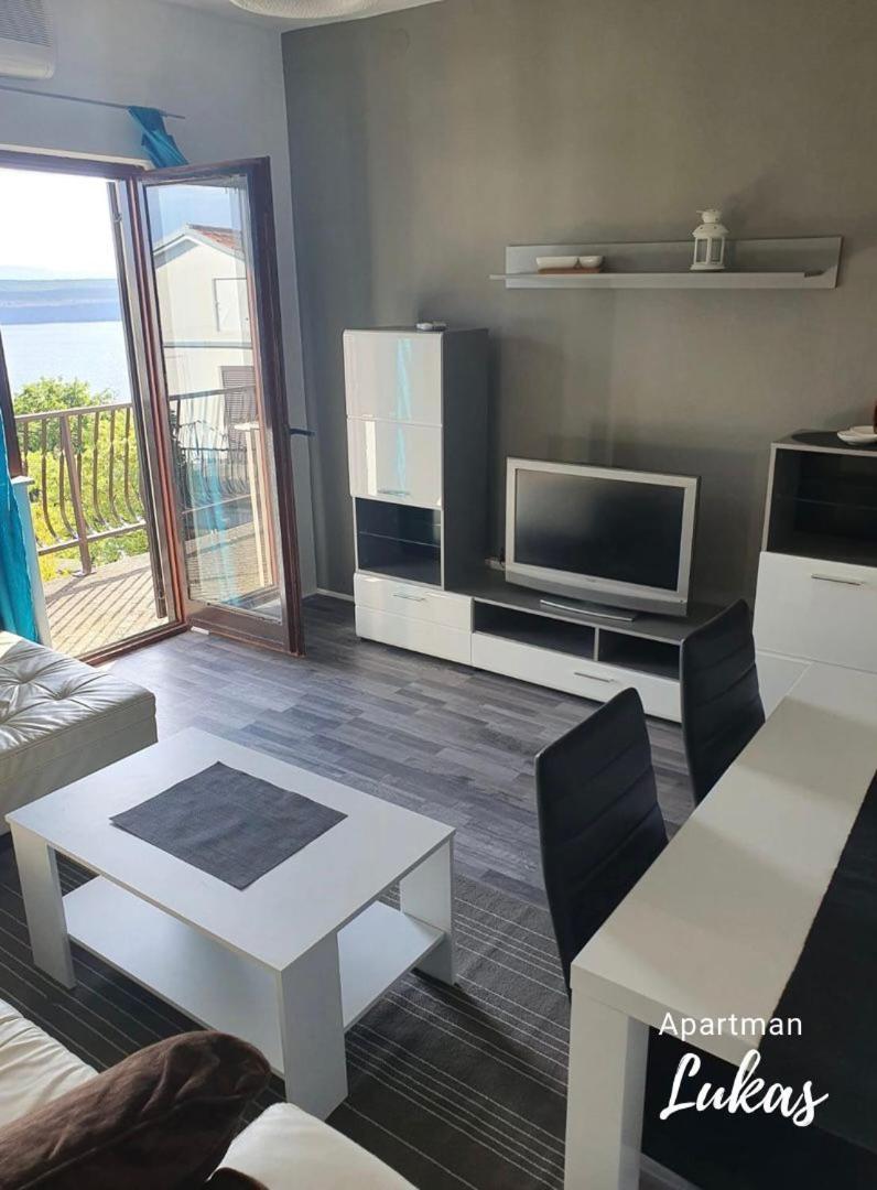 Apartmani Mazzarolli Jadranovo Phòng bức ảnh